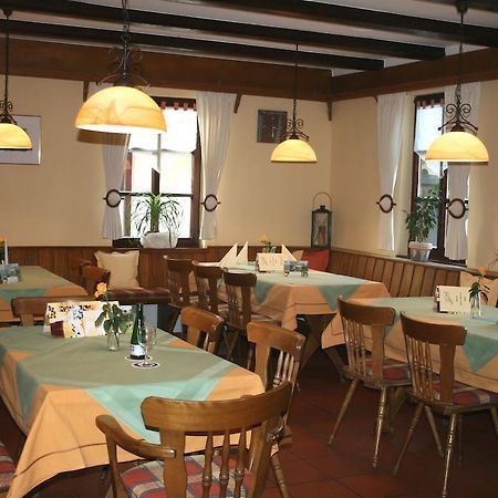 Landhotel Vierjahreszeiten Bad Konigshofen Bagian luar foto